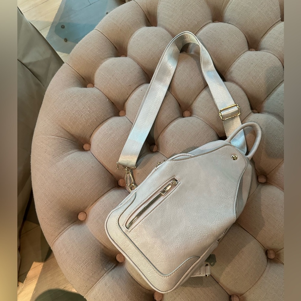 Stylish Silver Crossbody Bag